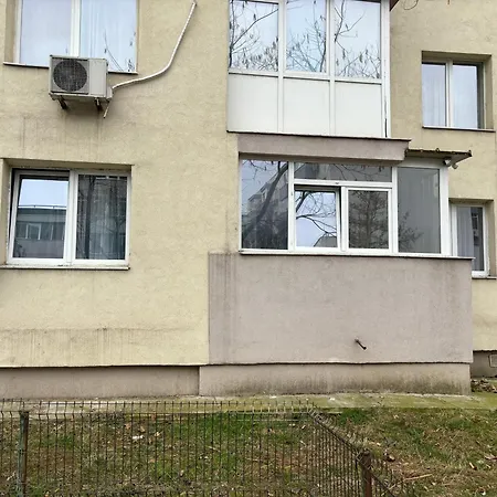 3 Decomandat 2 Bai, Parter Apartment Bucharest